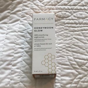 Farmacy Honeymoon Glow AHA resurfacing night serum